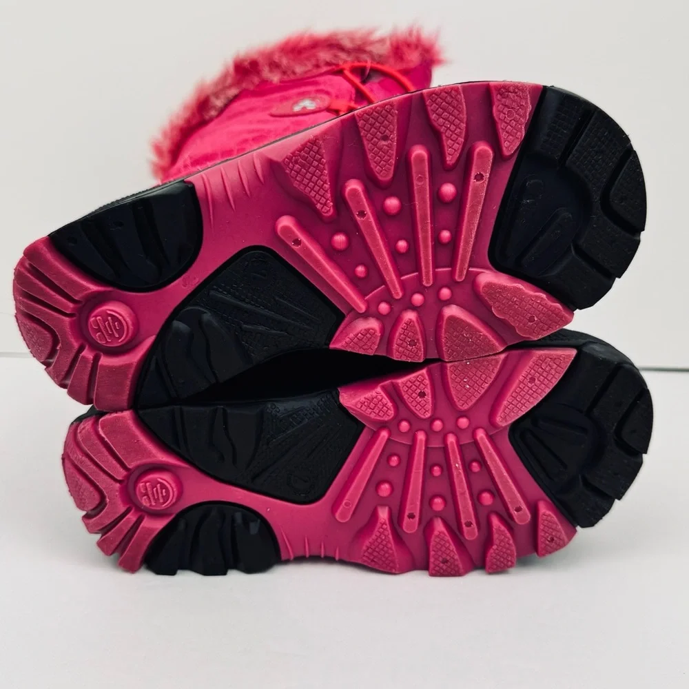 Kamik Kids Snowgypsy Girls snow Boots Size 2. Fleece liner, faux fur collar.